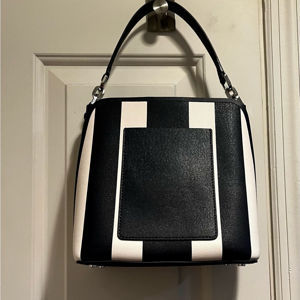 NWOT Spade ♠️ bucket bag striped navy blue and white - Picture 3 of 16